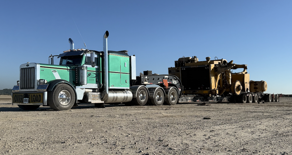  150-Ton Cat 785 Chassis Move 