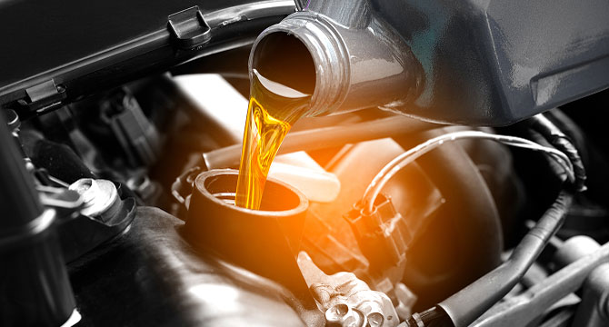 High-performance engine oil