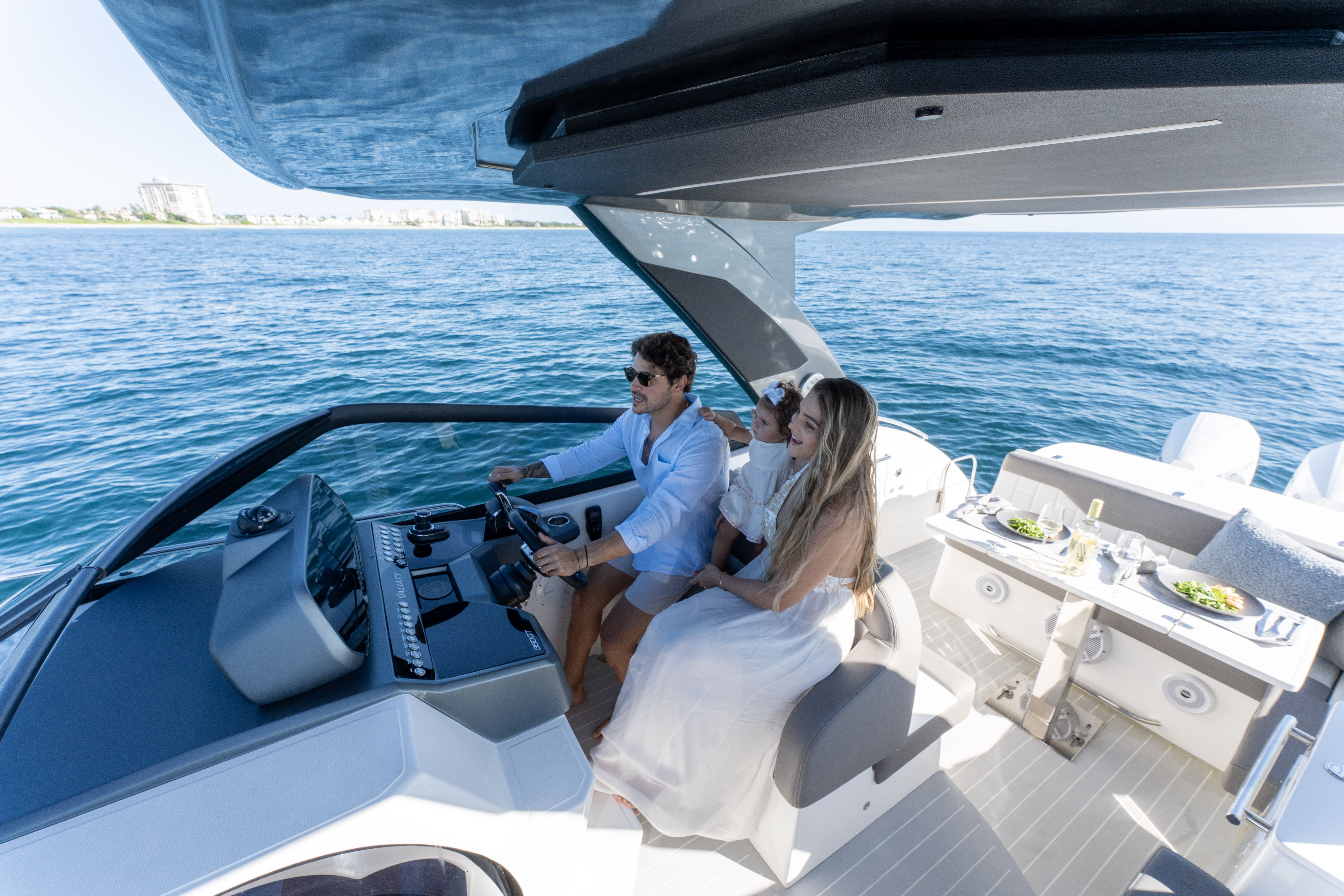 Valiatt 350GT luxury yacht cruising on open water