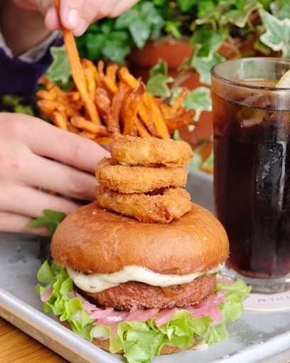 3 ONION BURGER WITH FRIES 🍔