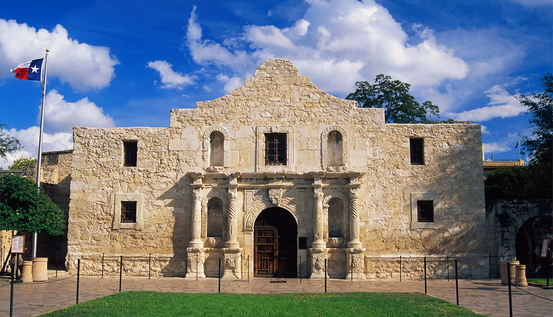 The historic Alamo mission in San Antonio at daytime, representing local businesses pursuing lower commercial electricity rates in South Texas.