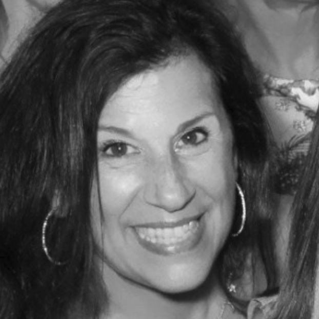 Darlene Doxey Headshot