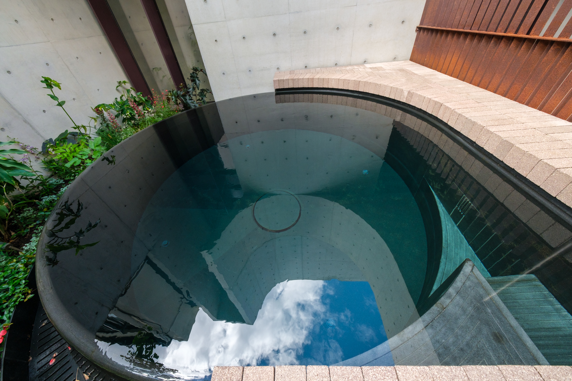 Indigo Slam Plunge Pool