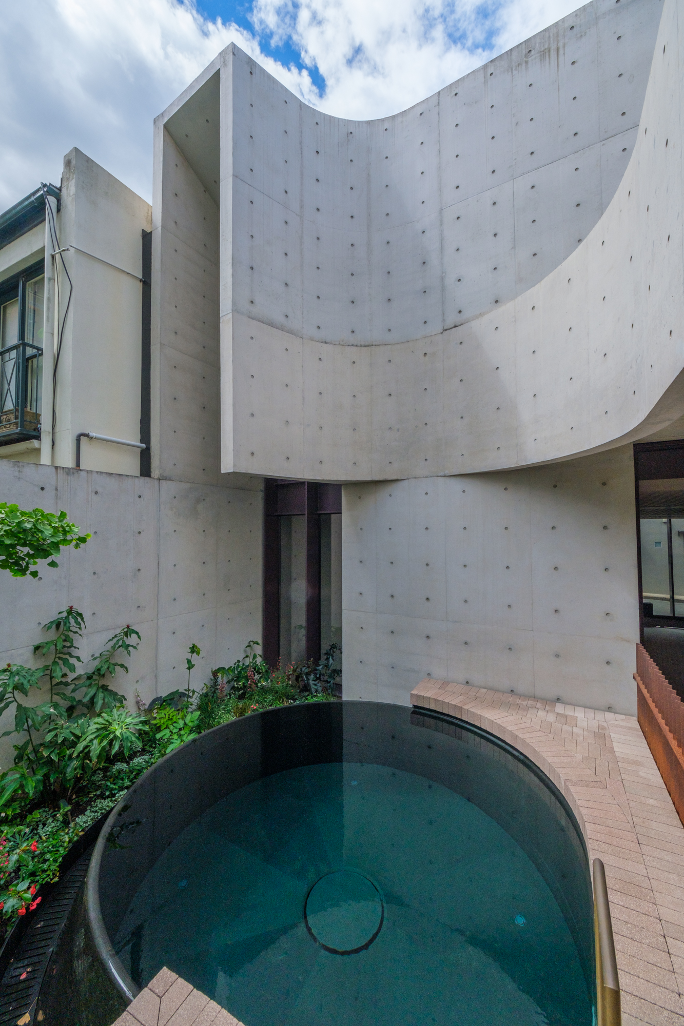 Indigo Slam Plunge Pool