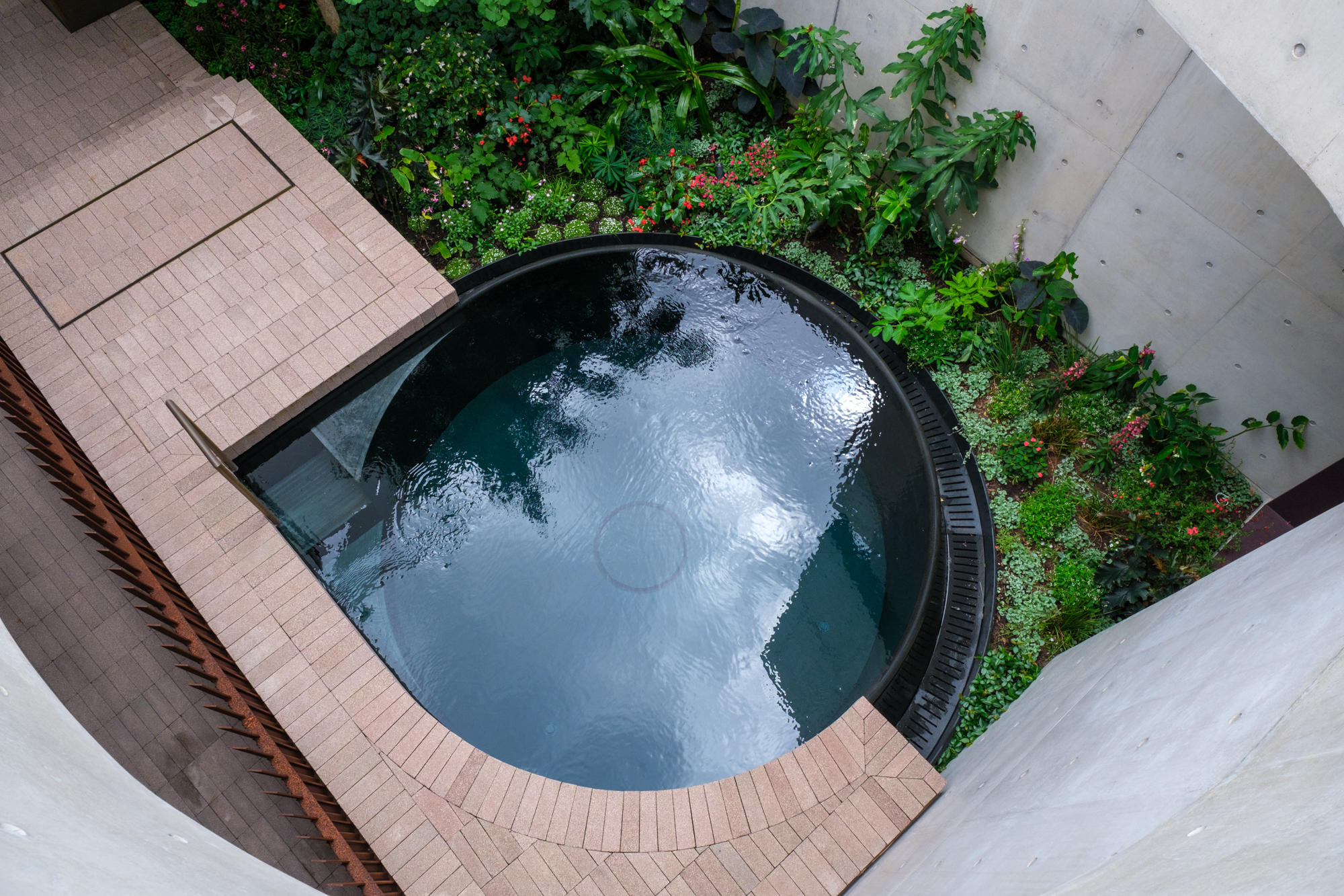 Indigo Slam Plunge Pool