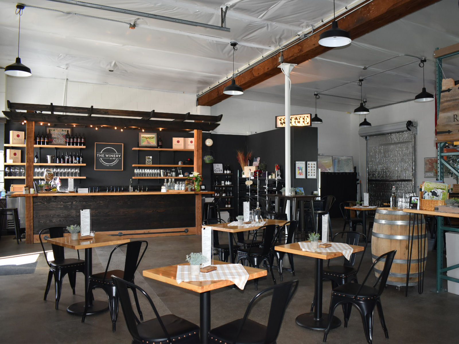 Résolu Cellars offers award winning small production wines crafted by Scott and Cameron Nelson in Beaverton. Experience exceptional Pinot Noir, Viognier, bold reds, and warm hospitality.