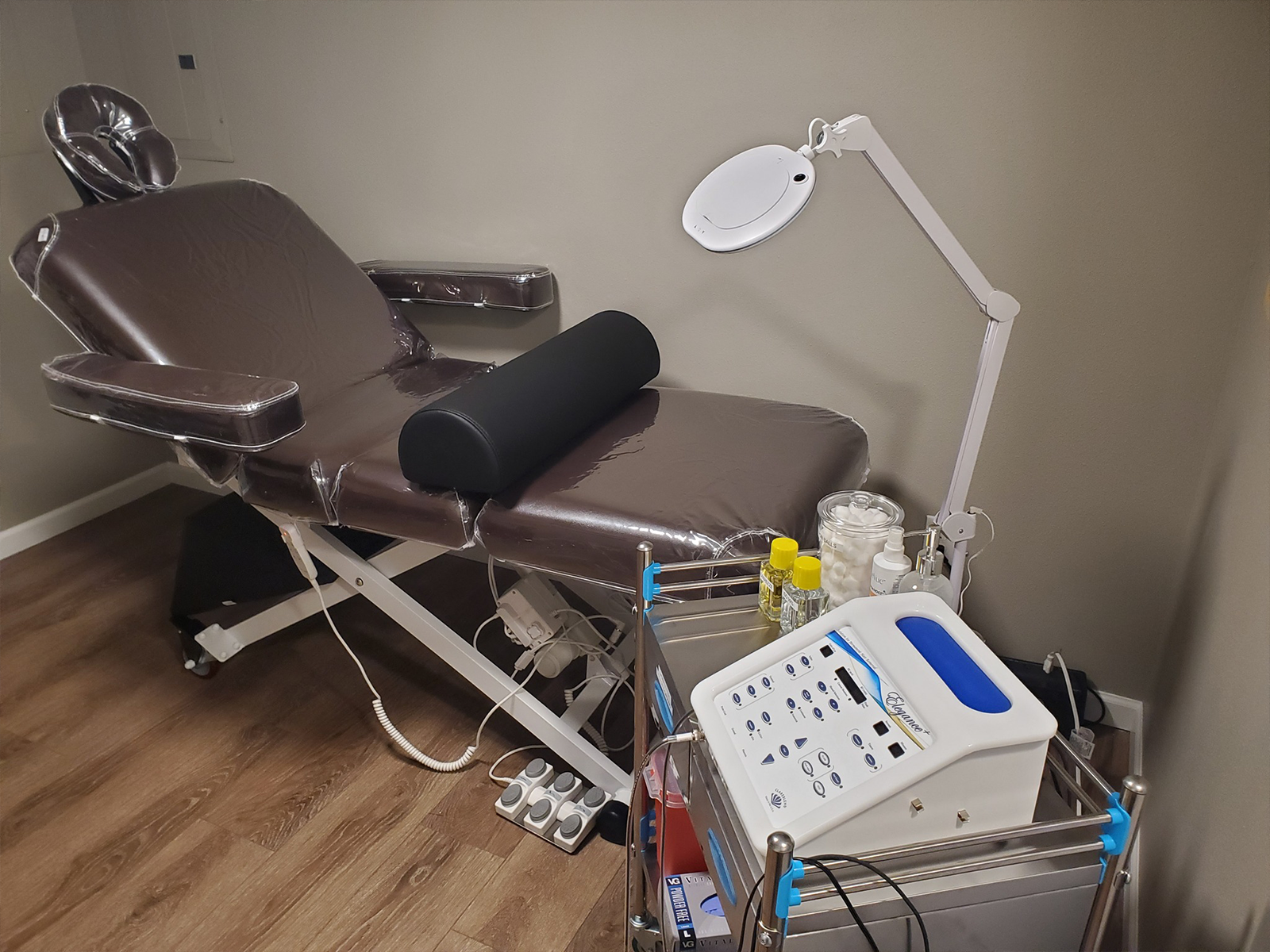 Licensed electrology in downtown Hillsboro. Permanent hair removal for every body, with accessible equipment, inclusive care, and flexible hours.