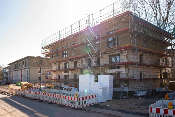 Aufstockung von 16 Mehrfamilienhäusern in modularer Holzrahmenbauweise mit energetischer Sanierung durch Wehlmann Ingenieure in Dortmund für Vivawest Wohnen GmbH.