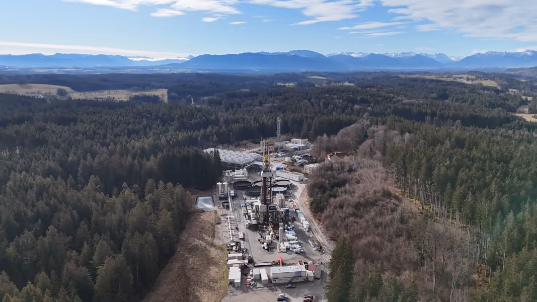 Statische Berechnungen für den Bohrplatz Geothermie mit Fundament- und Anlagenkonstruktionen, Bodenplatten, Bohrkellern und Turbinenhalle, umgesetzt durch Ingenieurbüro Wehlmann in Recklinghausen.