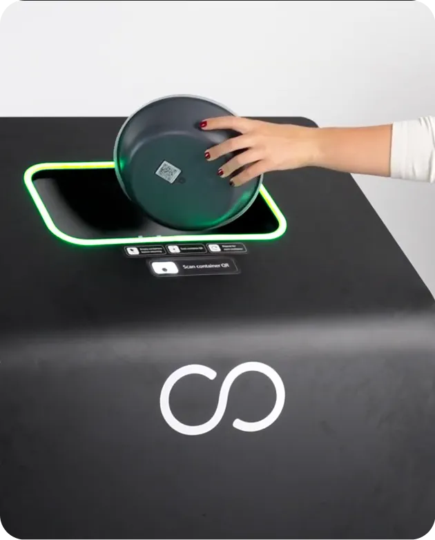 Reusables Smart Return Bin Scanning a Container