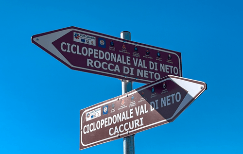 I borghi da non perdere lungo la Ciclopedonale della Val di Neto