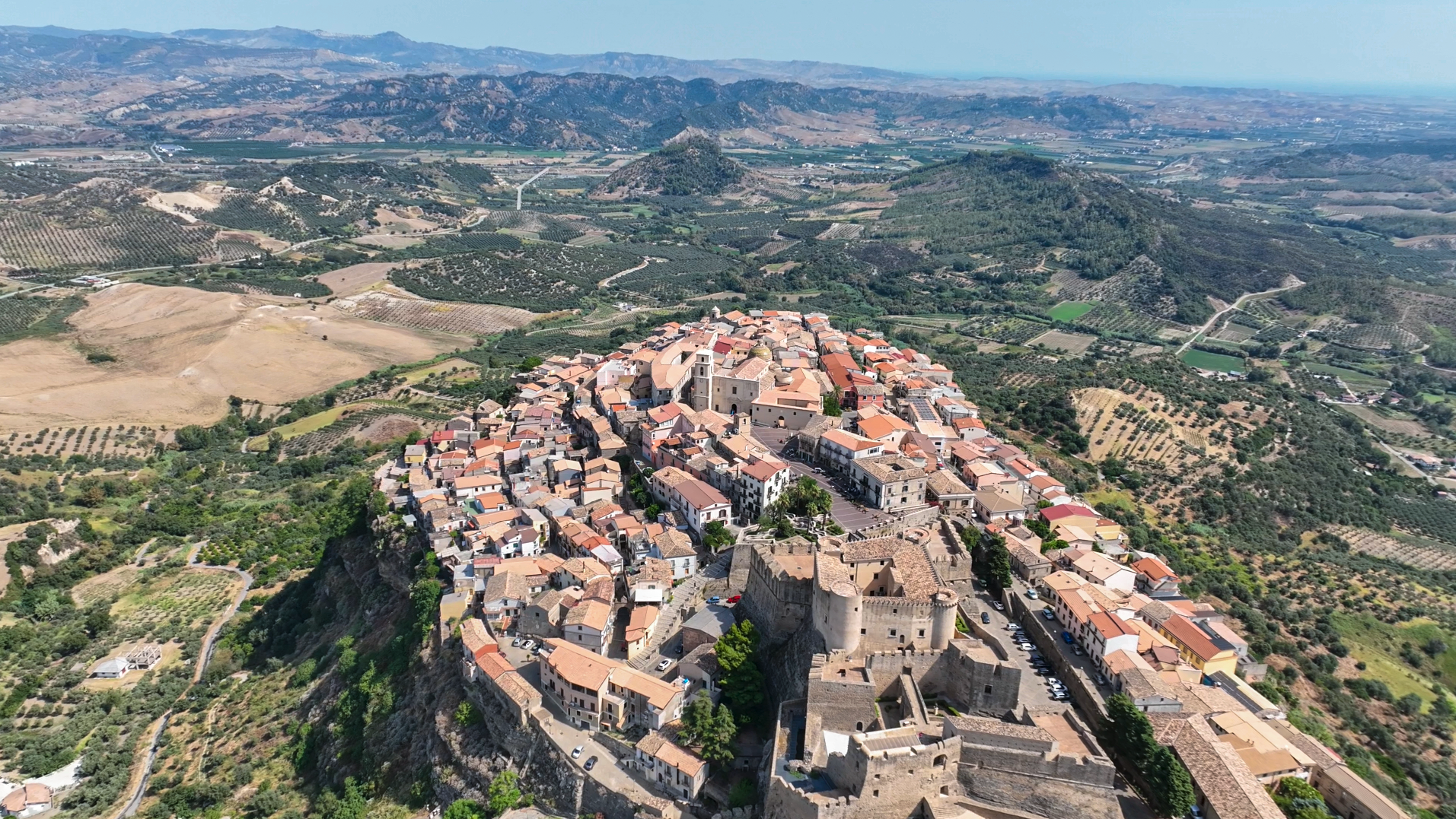 I borghi più belli della Val di Neto da visitare almeno una volta