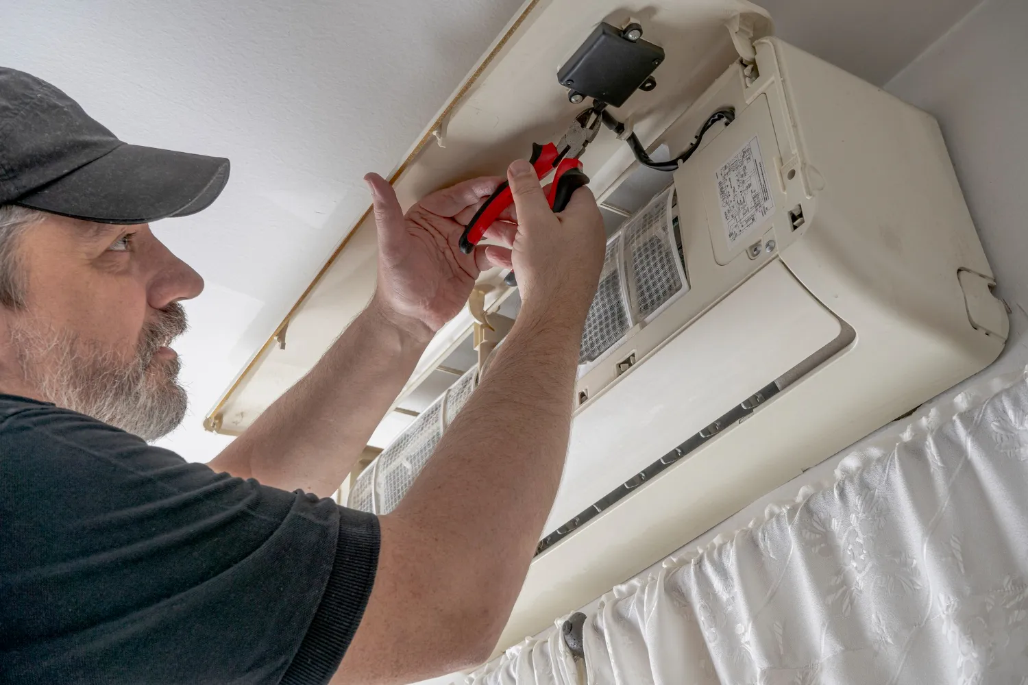 Signs You Need AC Repair and How Our Technicians Can Help