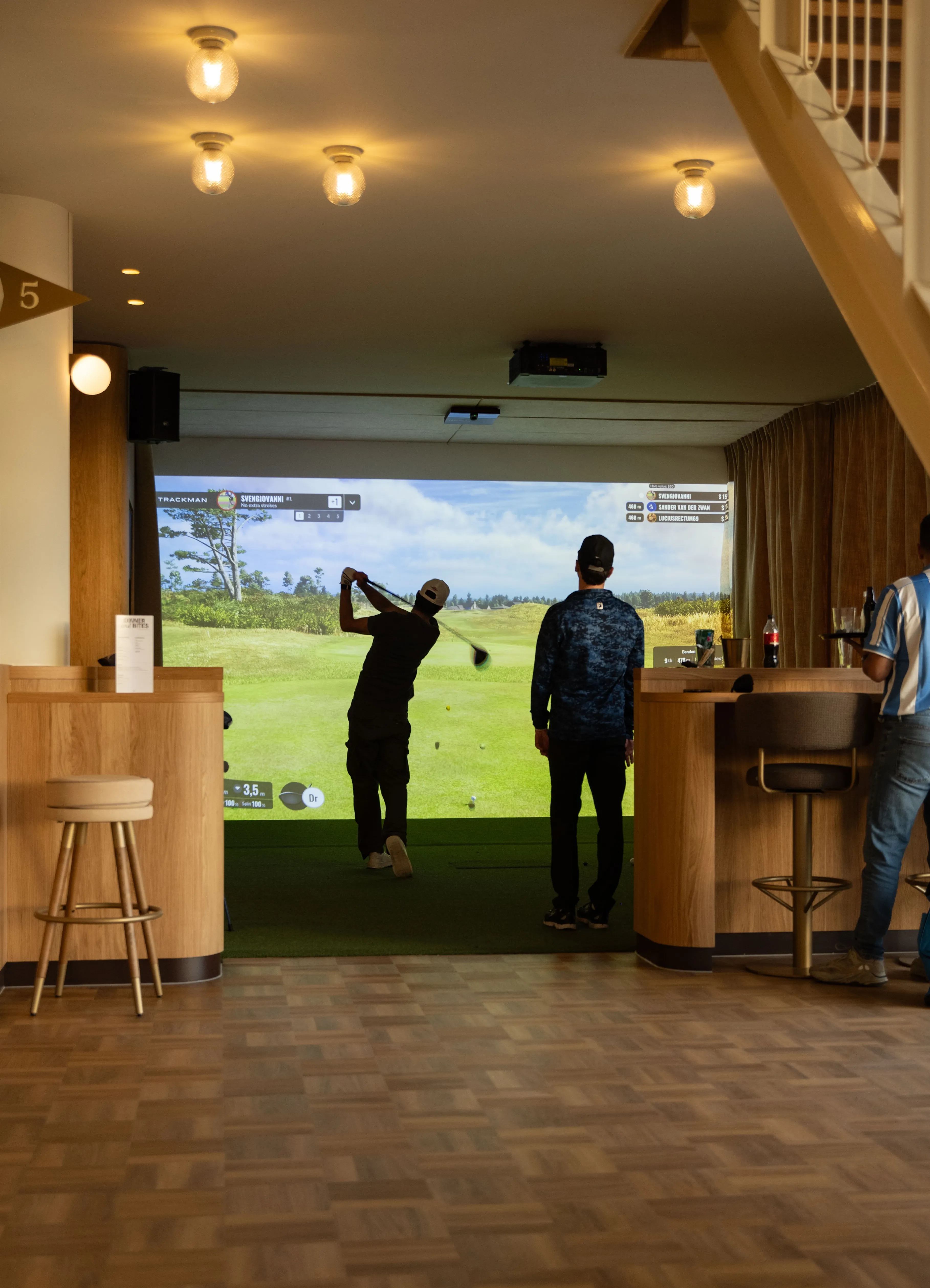 Groep gasten tijdens een corporate event bij Flight Golf