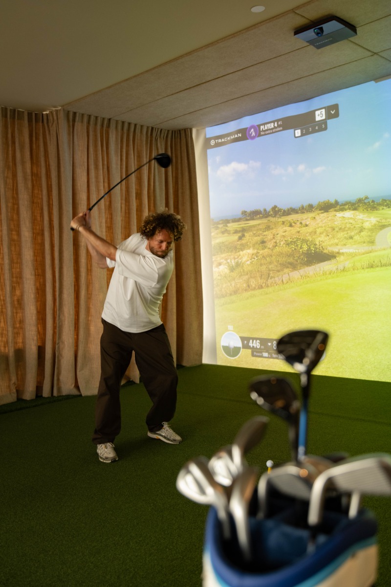 Flight Golf membership, golf bay interieur