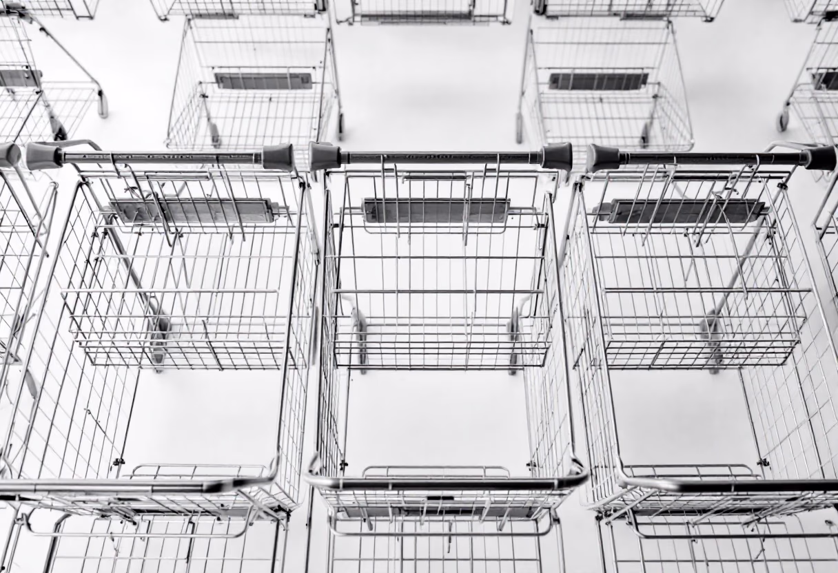 image of grocery shopping cart (for a grocery store)