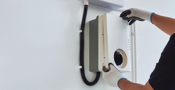 Installation de borne de recharge pour véhicule électrique par JB Électricité dans le Tarn-et-Garonne