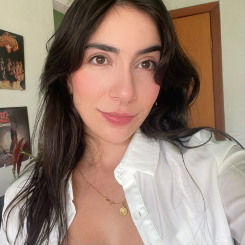 [headshot] image of customer (for a construction company)