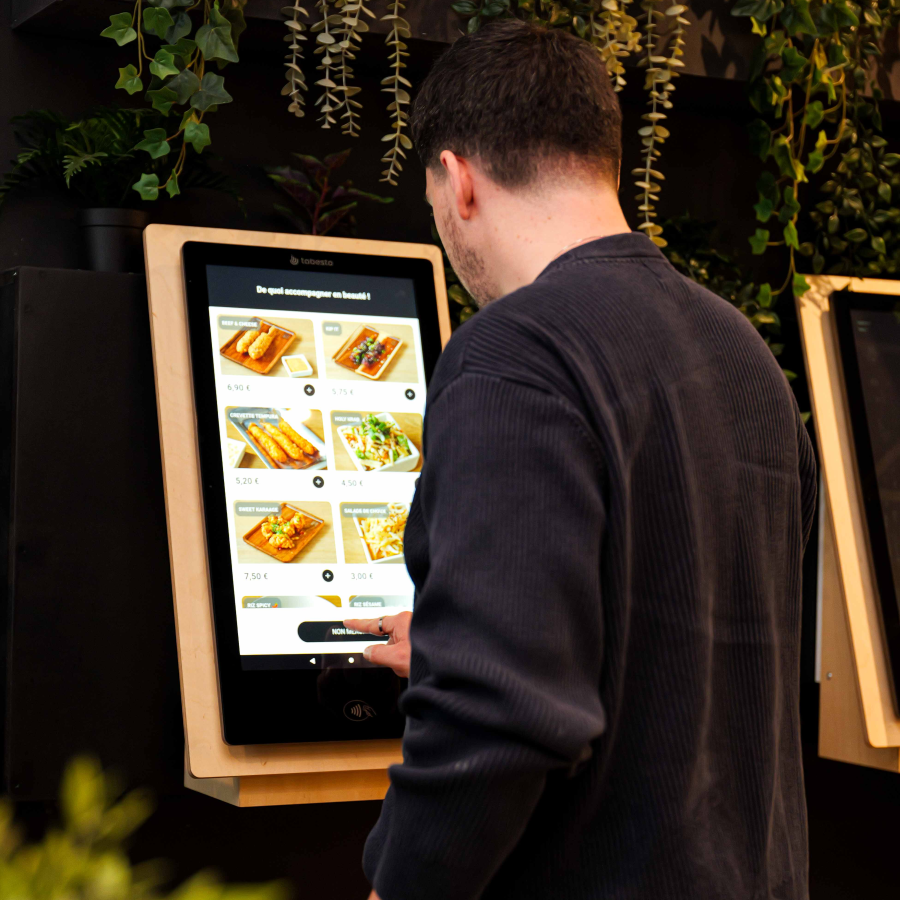 Bornes murales installées chez MAKI MAKI