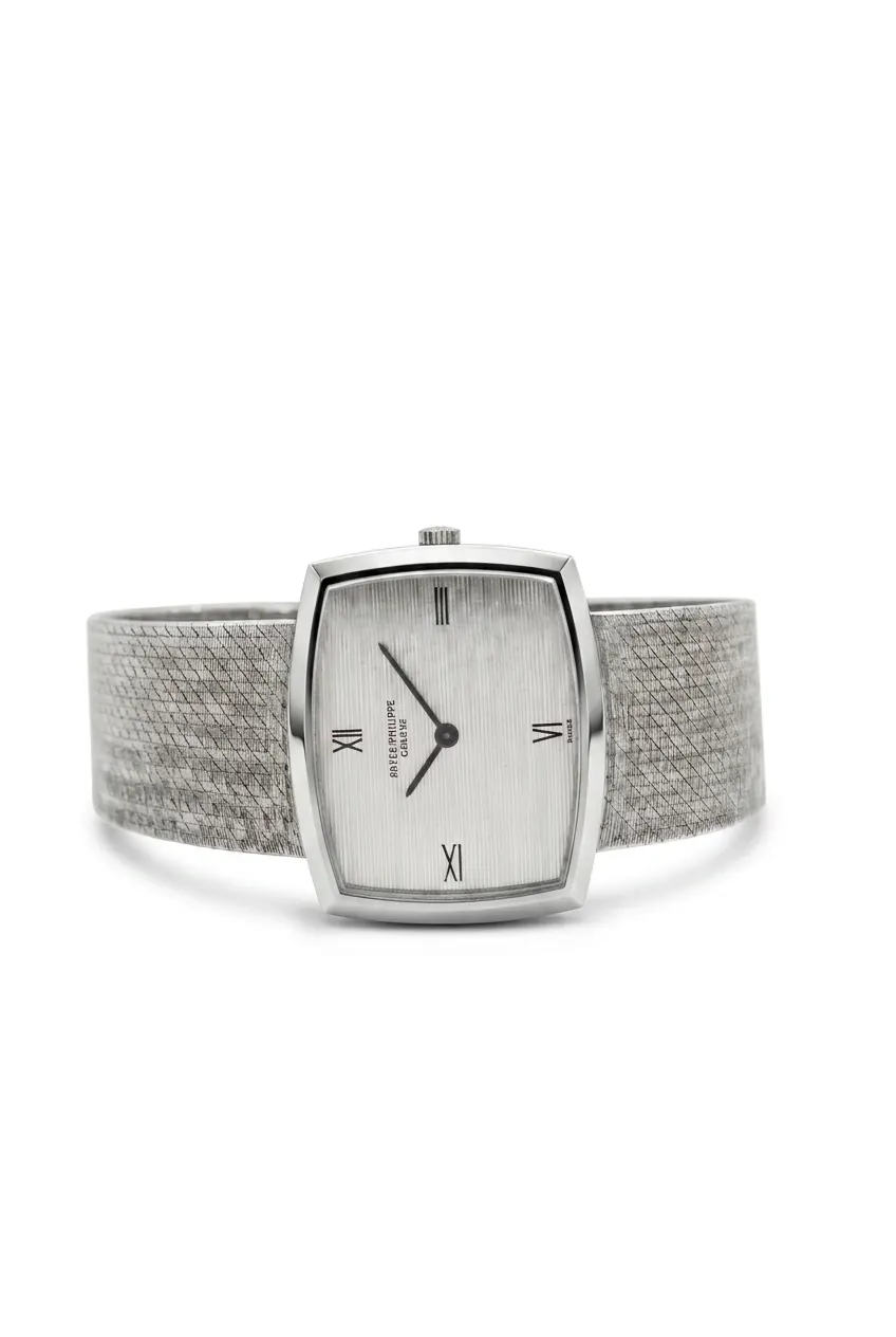 Patek Philippe Gondolo 3528-1 en oro blanco, dial gris y brazalete texturado, vista frontal de reloj de alta gama
