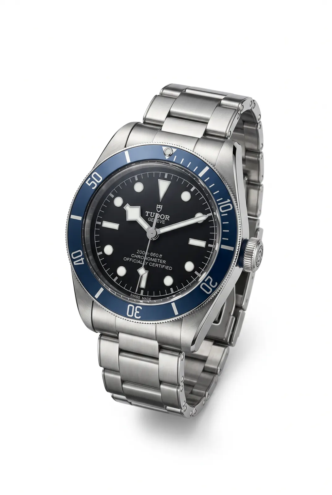 TUDOR Black Bay 79230B de acero, vista frontal con dial negro y bisel azul, reloj de alta gama en Buenos Aires