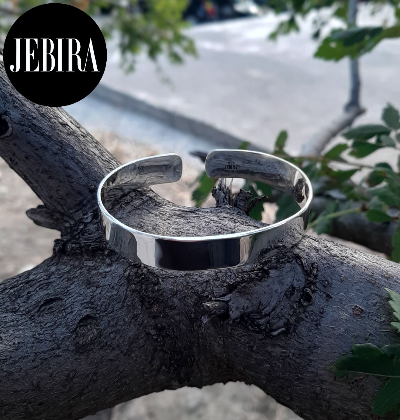 ვერცხლის სამკაული, ვერცხლის სამაჯური ხეზე შიდა წარწერითდა გრავირებით ( სულ მეყვარები გულით )