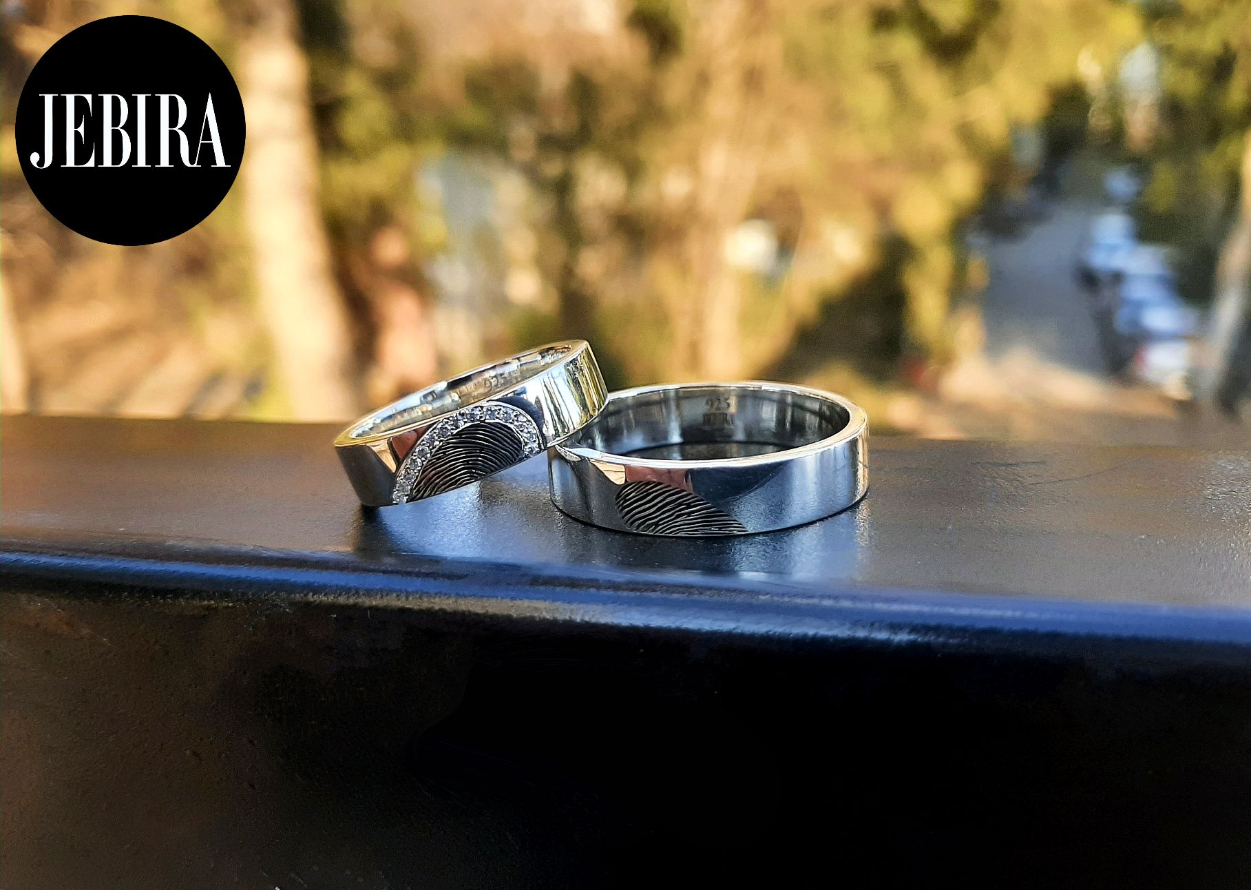 ვერცხლის სამკაული, ვერცხლის ბეჭდები წყვილის თითის ანაბეჭდებით, ქალბატონის ბეჭედი თვლებით