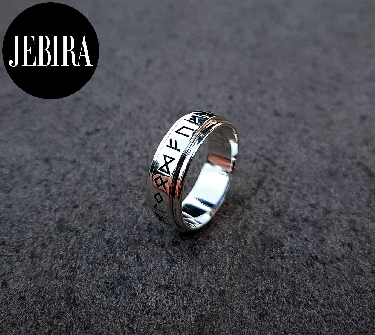 ვერცხლის სამკაული, ვერცხლის ბეჭედი შუა ნაწილის მოძრავ მდგომარეობაში