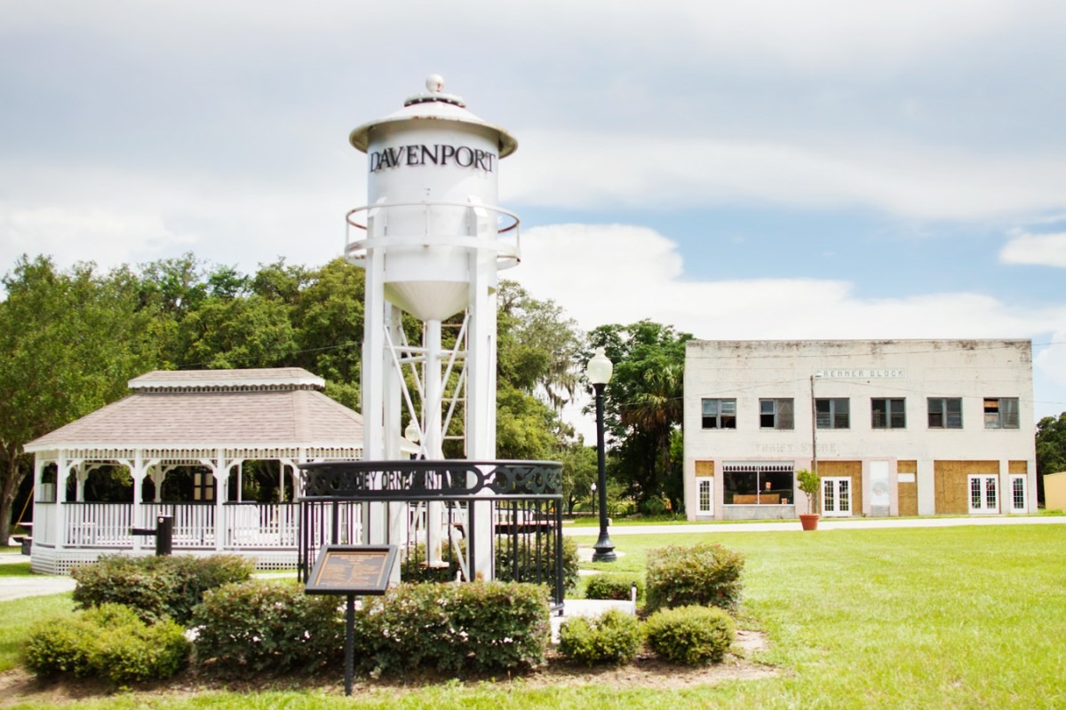 Water tower landmark in Davenport, Florida