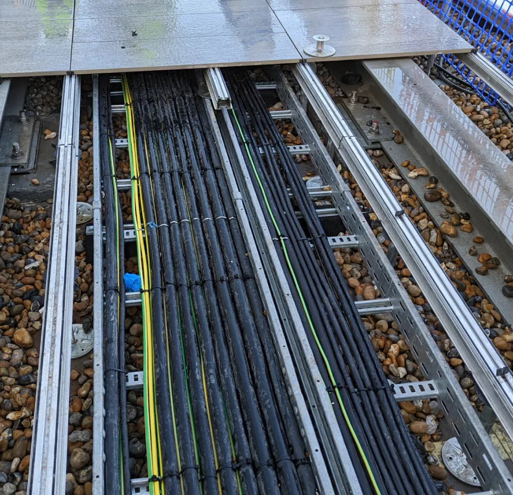 Installation of roof terrace system