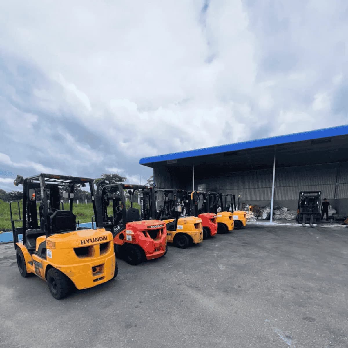 cho-thue-xe-nang-hang-tphcm-4