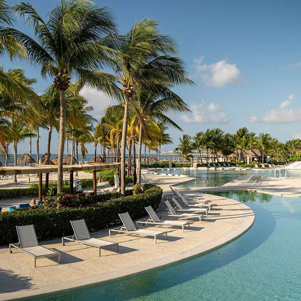 Travel Leaders Image