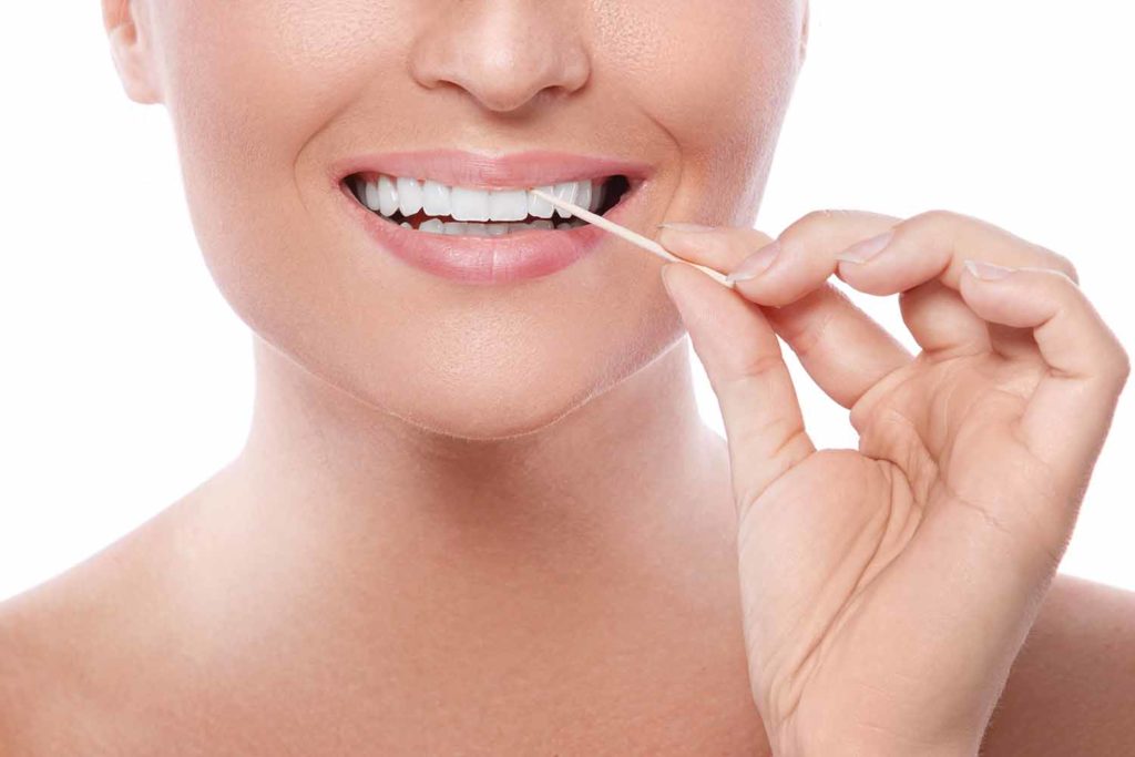 female-teeth-toothpick-dental-dost-dental-blog