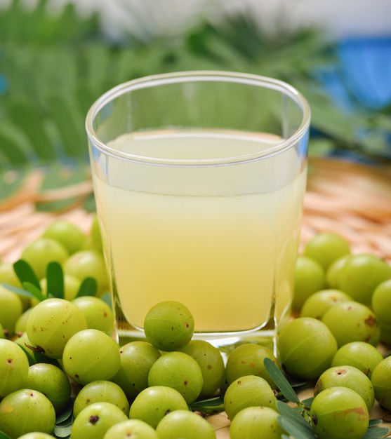 indian-gooseberries-juice-amla-juice-dental-blog