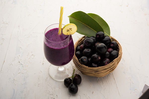 juice-jamun-fruit-glass-also-called-as-java-plum-jambolan-plum-jambhul-syzygium-cumini