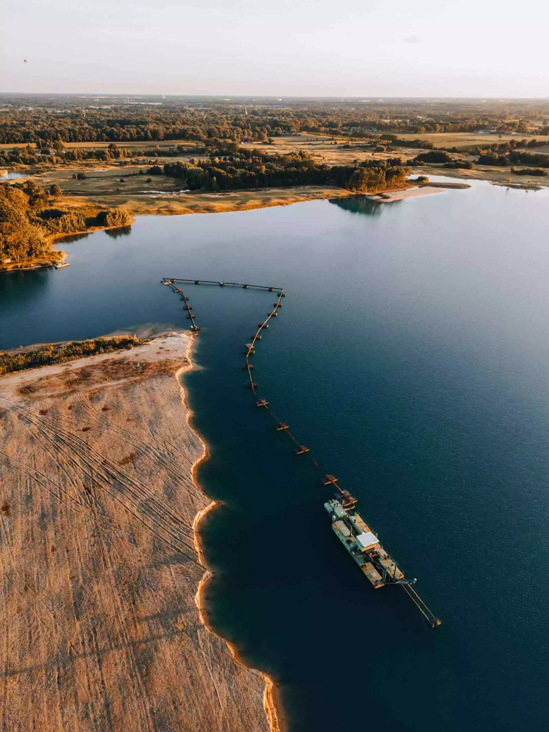 vue aerienne d'un chantierr maritime