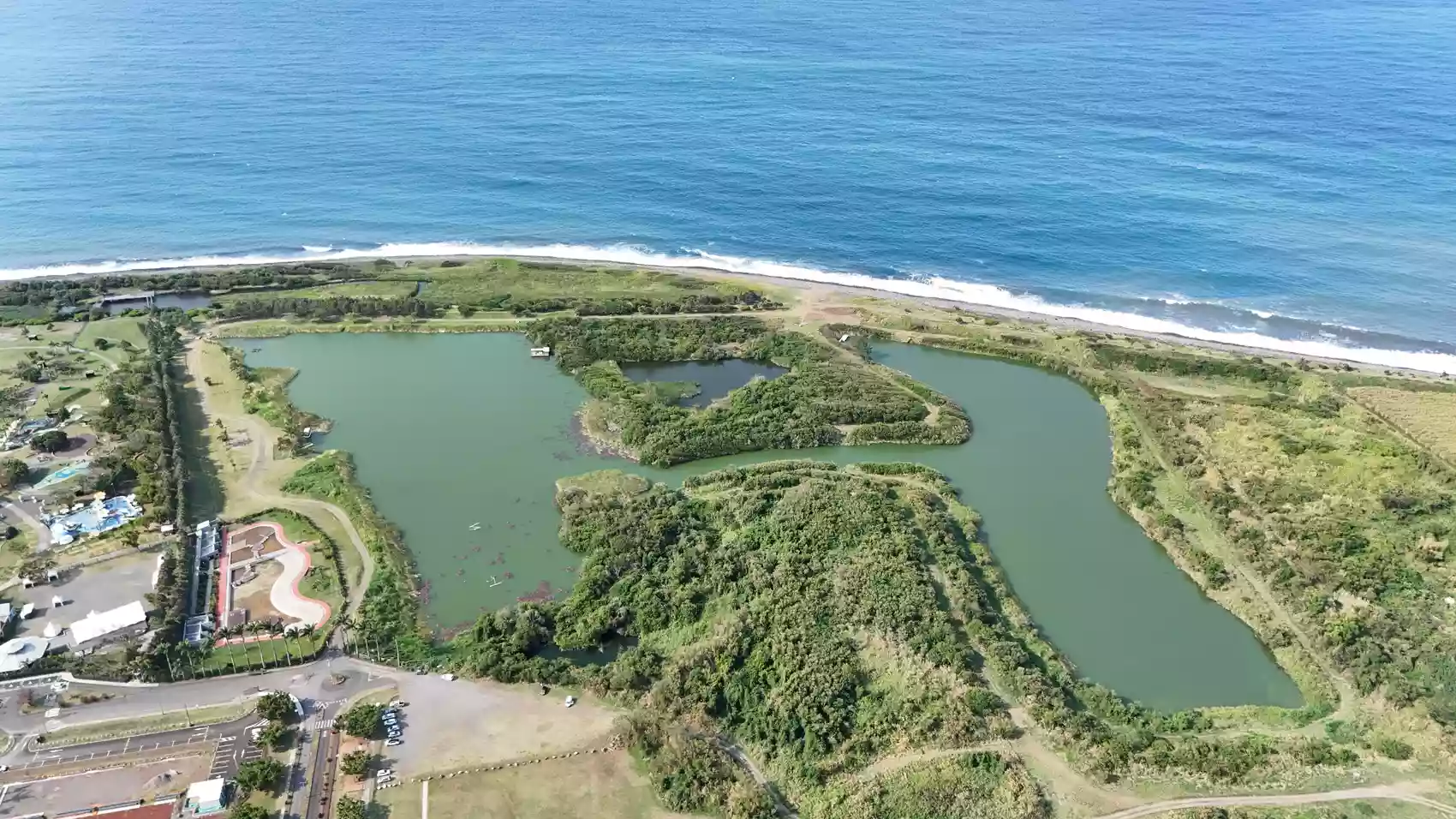 vue aerienne d'une baie de l'ile de la Réunion