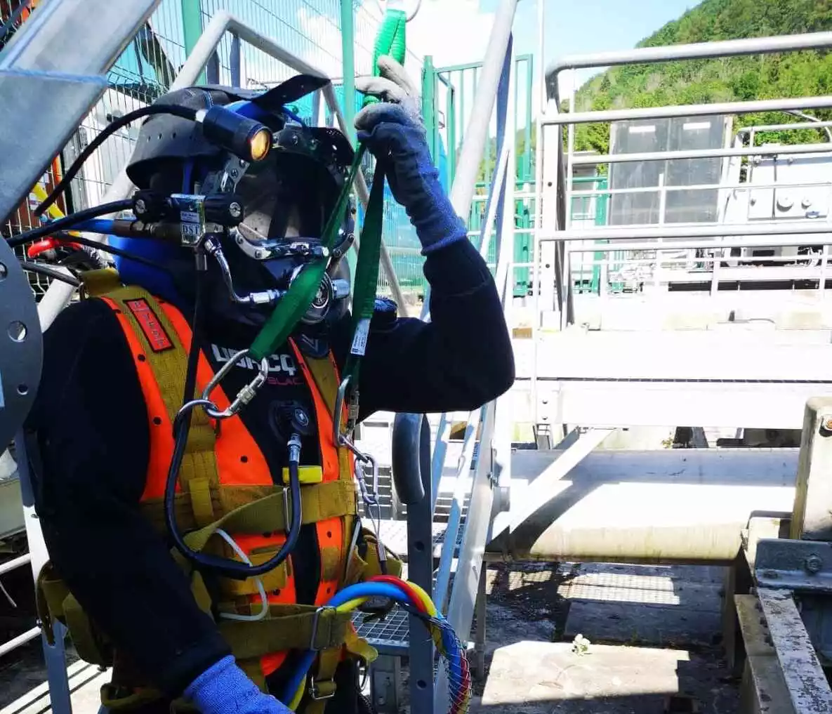 scaphandrier technicien maritime