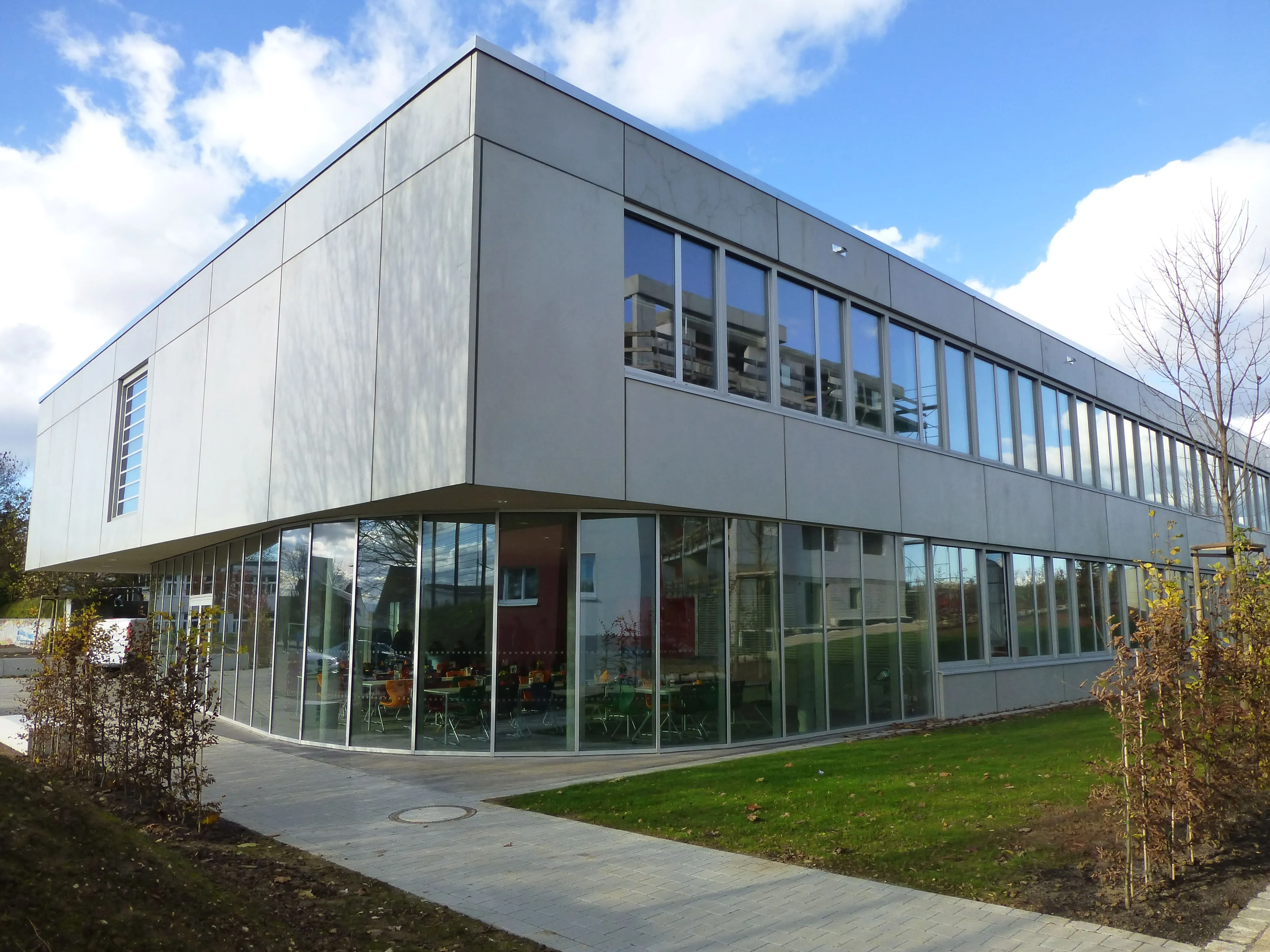 Modernes Bürogebäude mit Glasfassade geplant von Sigler Schumer Spieth Tragwerksplaner