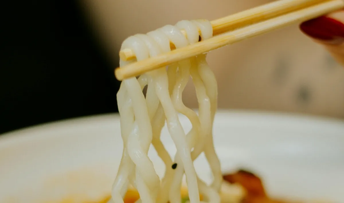 Smarter Desk Meals for Modern Offices
