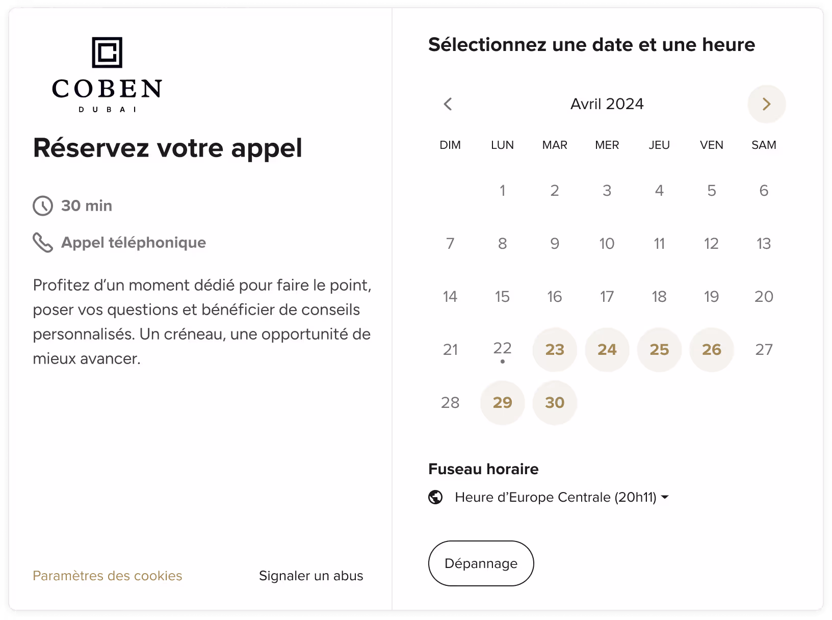Réservation d'un appel téléphonique de 30 minutes avec calendrier d'avril 2024 montrant les dates disponibles et option de fuseau horaire Europe Centrale.