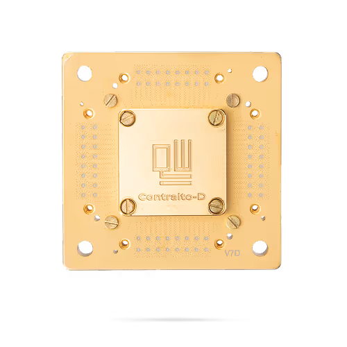 Gold-colored square electronic chip labeled 'Contralto-D' with screws and connectors.