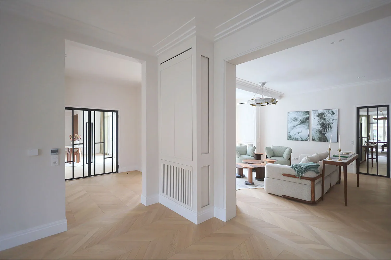 Rénovation complète d'une salle de bain avec du béton ciré posé par un artisan poseur certifié AdLucem. 