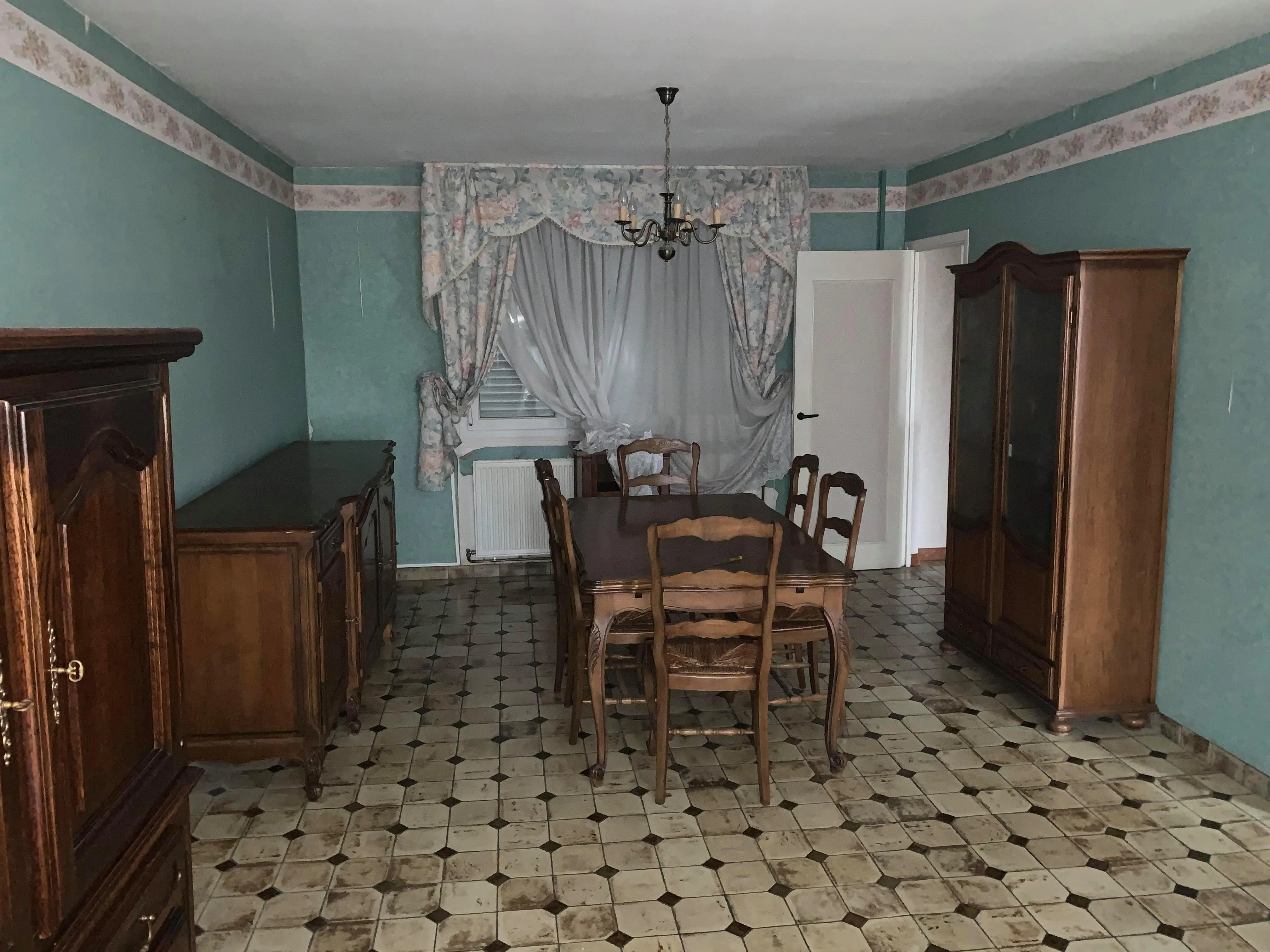 Travaux de réhabilitation intérieure dans une maison en briques typique d’Arras