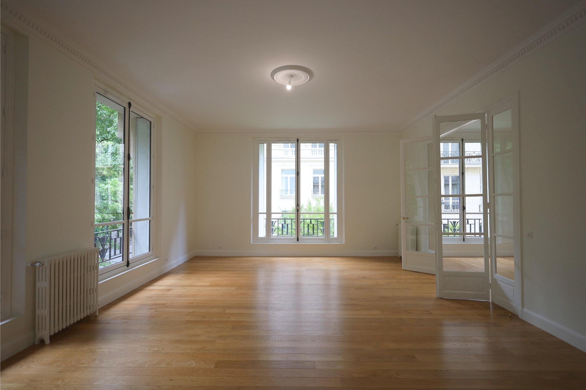 Appartement entièrement rénové par l'entreprise Brokkr, société de rénovation 