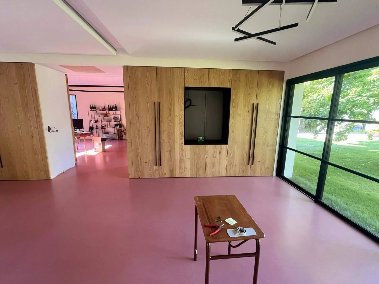 Résultat après la pose de sibextrem, mortier de type béton ciré pour les grandes surfaces