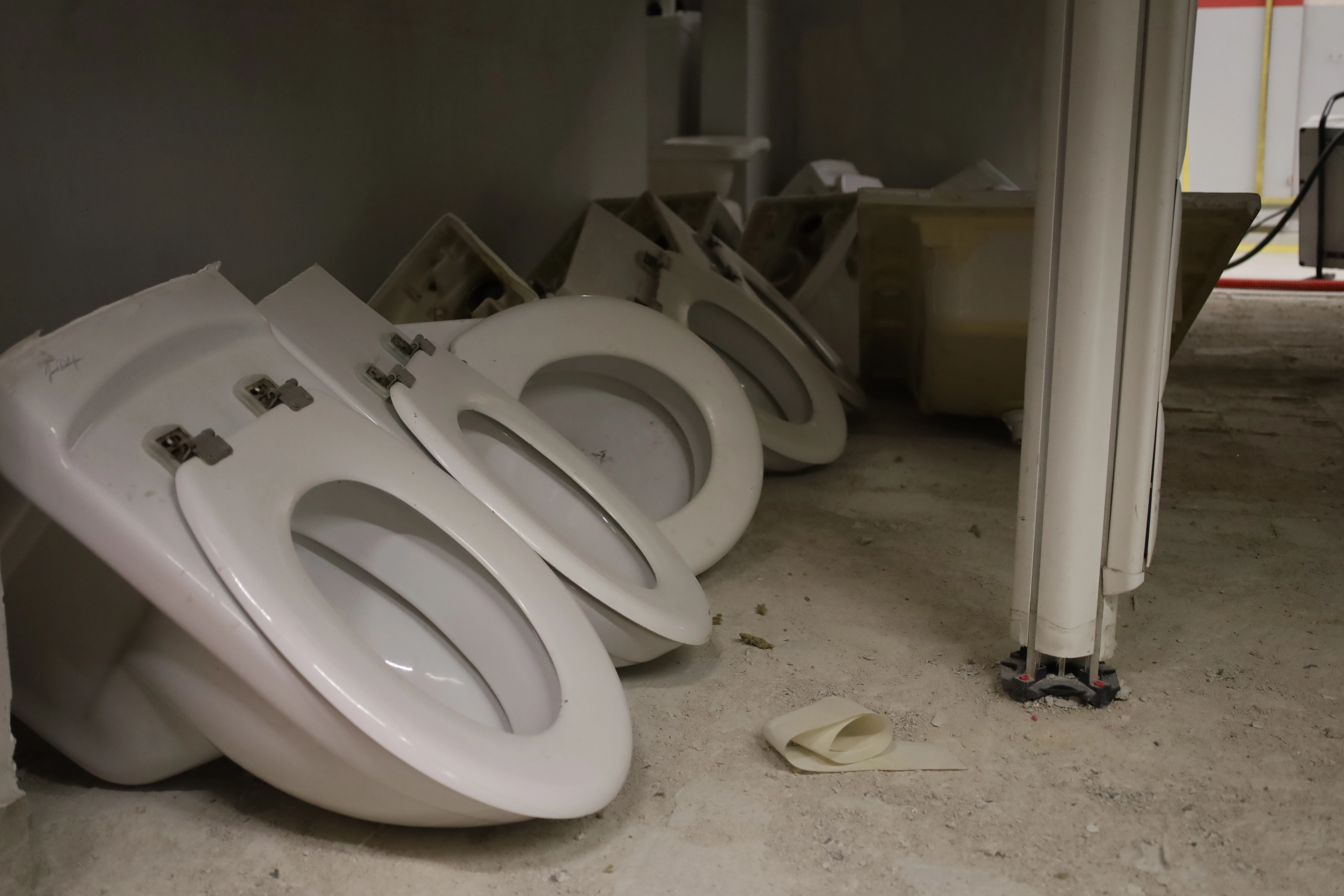 Curage des sanitaires toilettes dans les Yvelines. Entreprise de curage