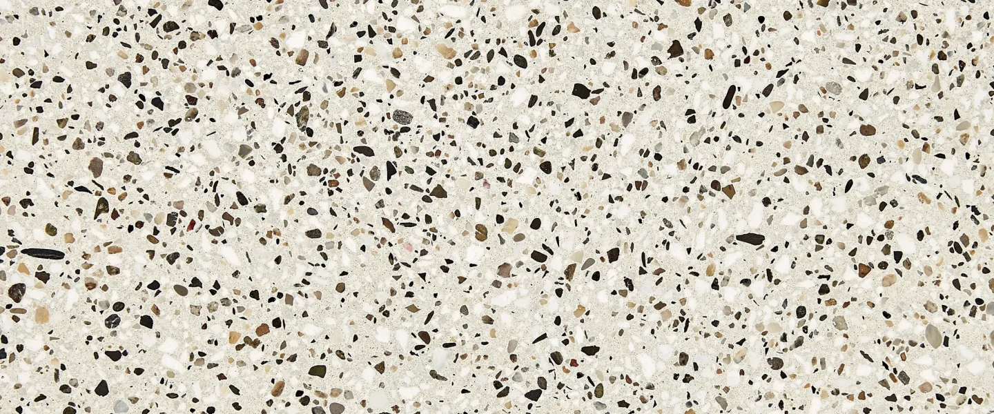 Sol en finition polie durable et esthétique pour un projet d’architecture intérieure