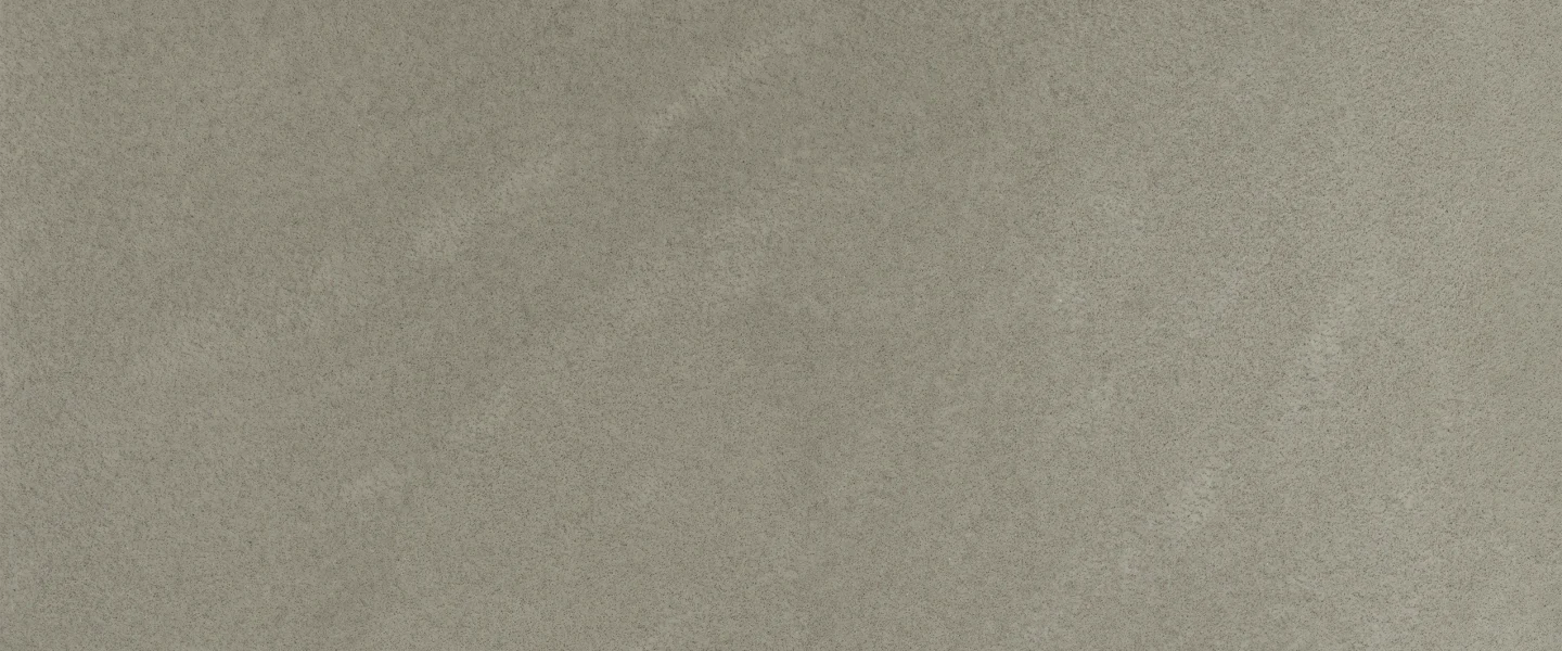 Sol en béton ciré AdLucem dans une boutique parisienne.