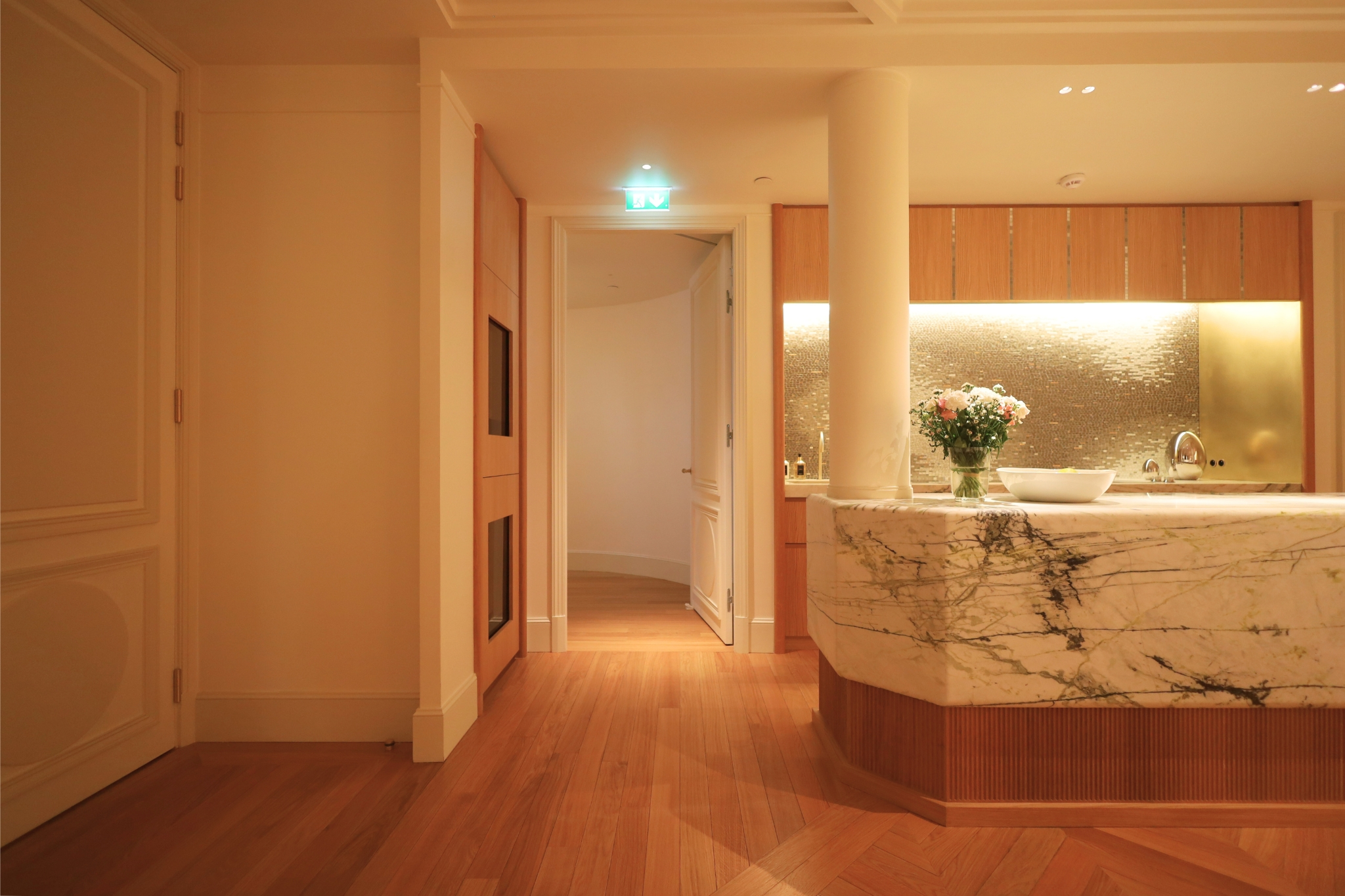 Prix pour la pose de parquet à Paris par une entreprise de rénovation sérieuse. 